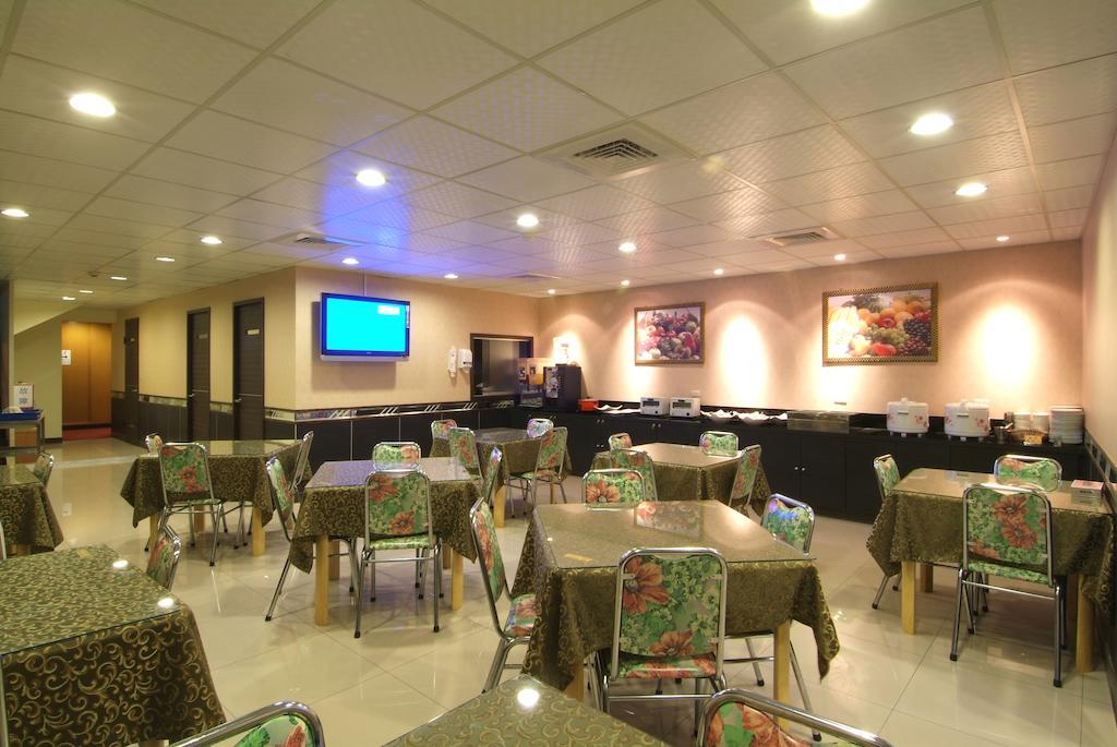 Tong Bing Express Hotel Hsinchu City Exterior photo